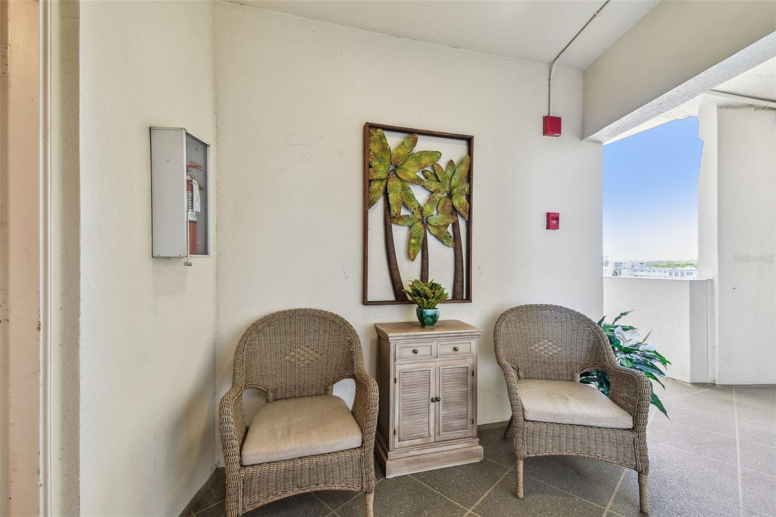 Image 47 of 64 For 3680 Ironwood Circle  704-l