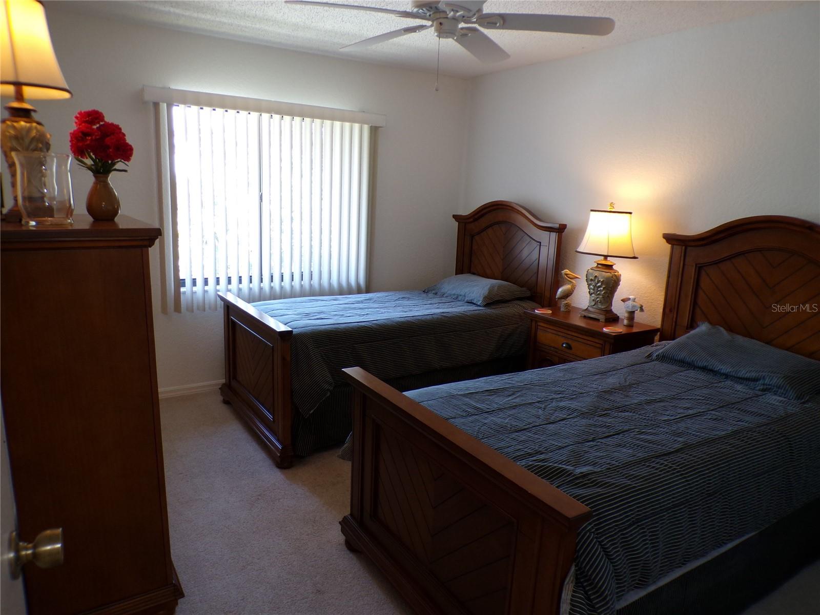 Image 23 of 32 For 4016 Oakview Drive J6