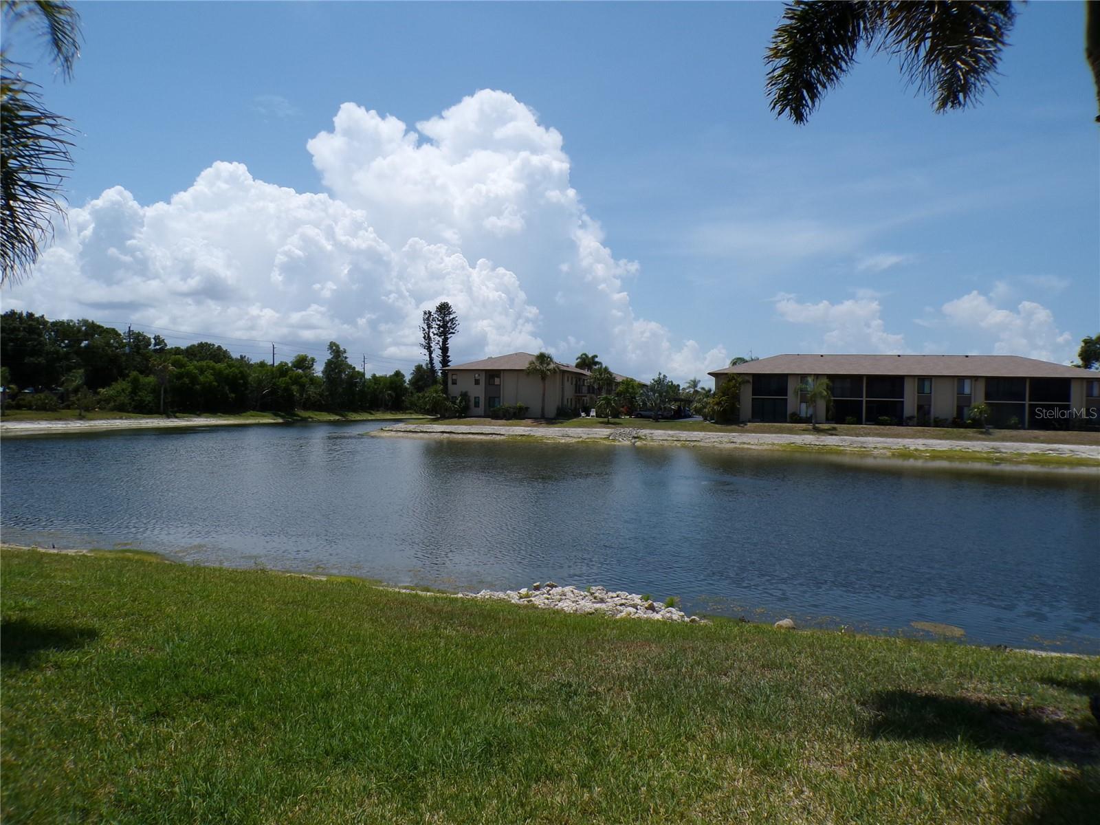 Image 32 of 32 For 4016 Oakview Drive J6