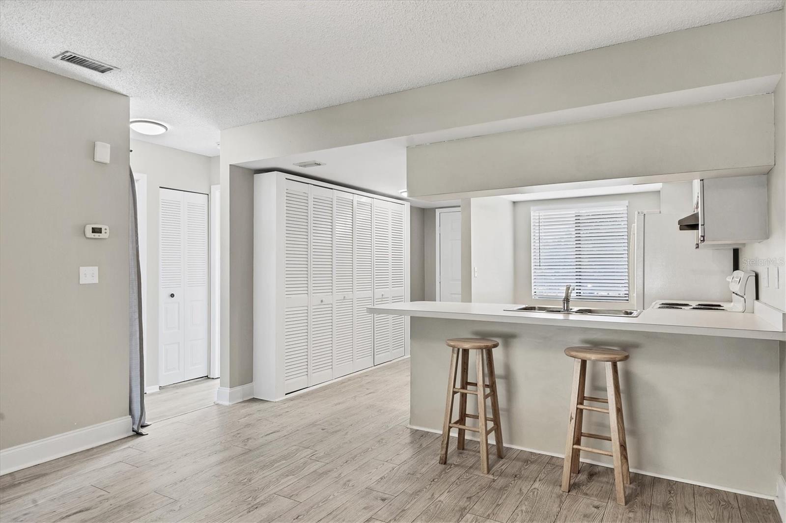 Image 10 of 45 For 7866 Eagle Creek Drive