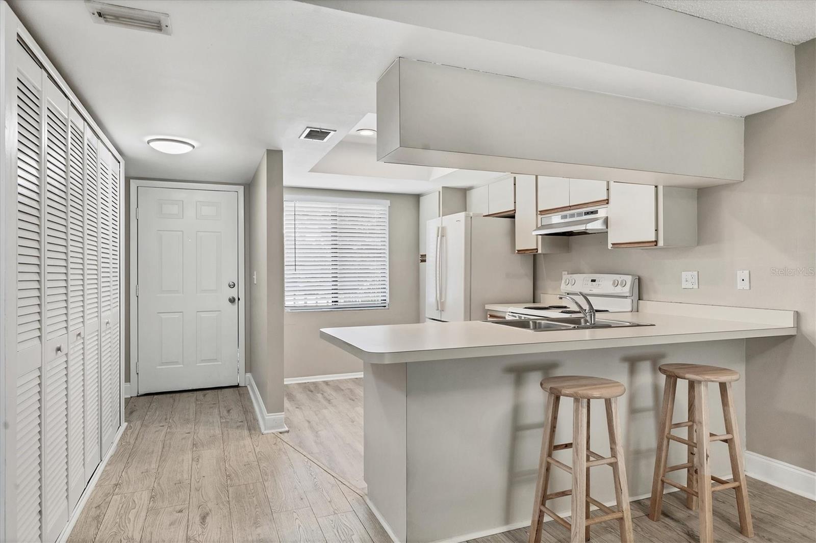 Image 11 of 45 For 7866 Eagle Creek Drive