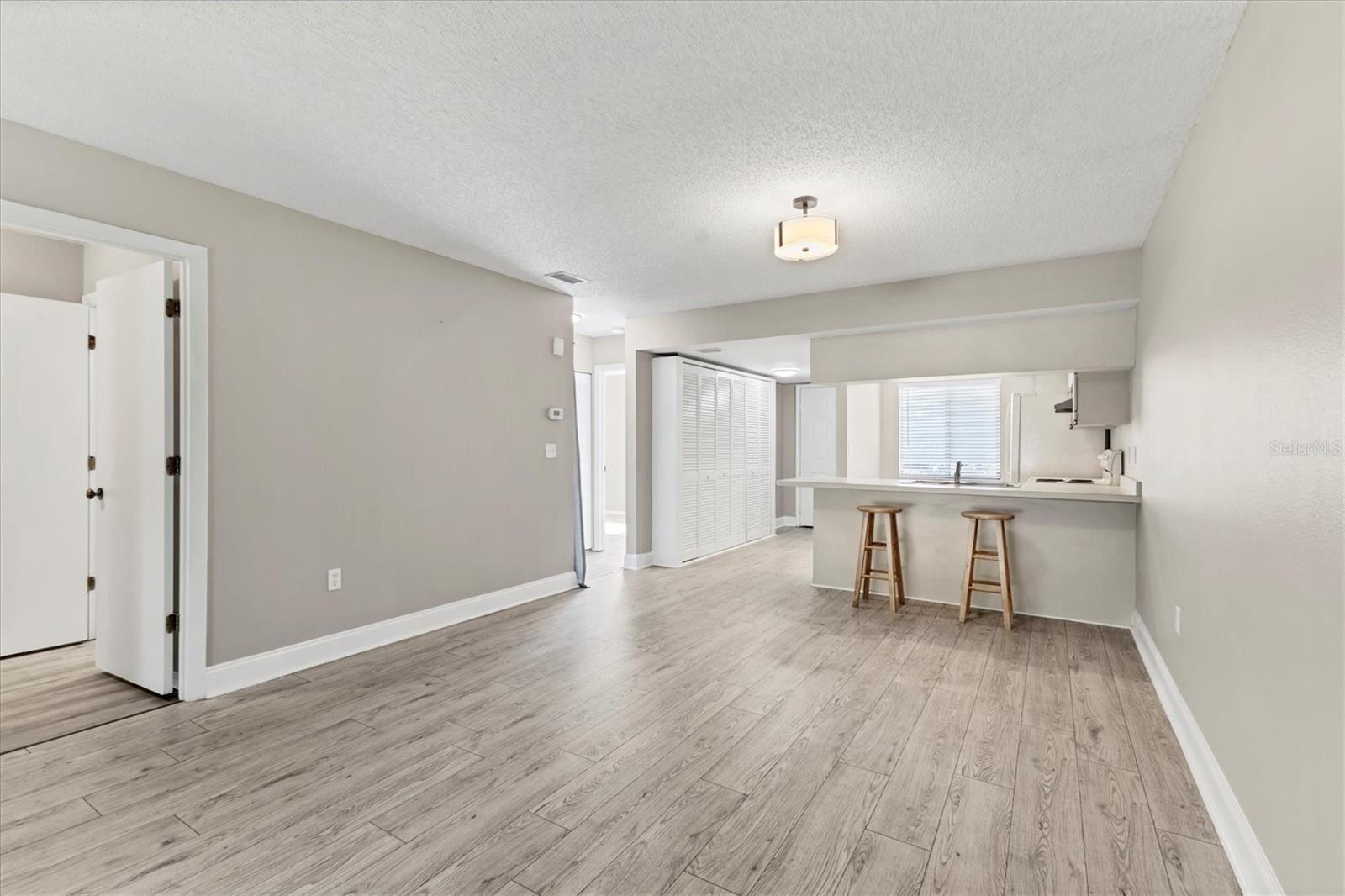 Image 16 of 45 For 7866 Eagle Creek Drive