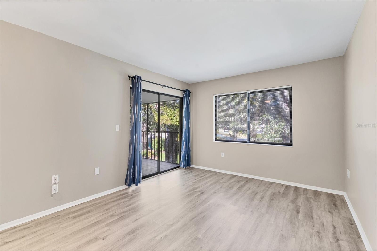 Image 17 of 45 For 7866 Eagle Creek Drive