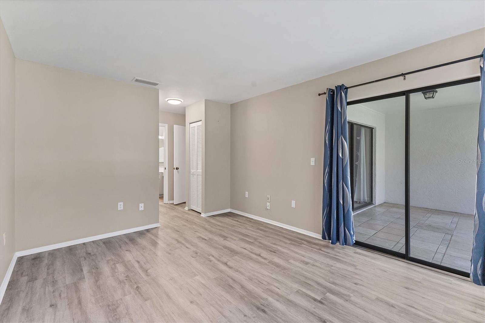 Image 19 of 45 For 7866 Eagle Creek Drive