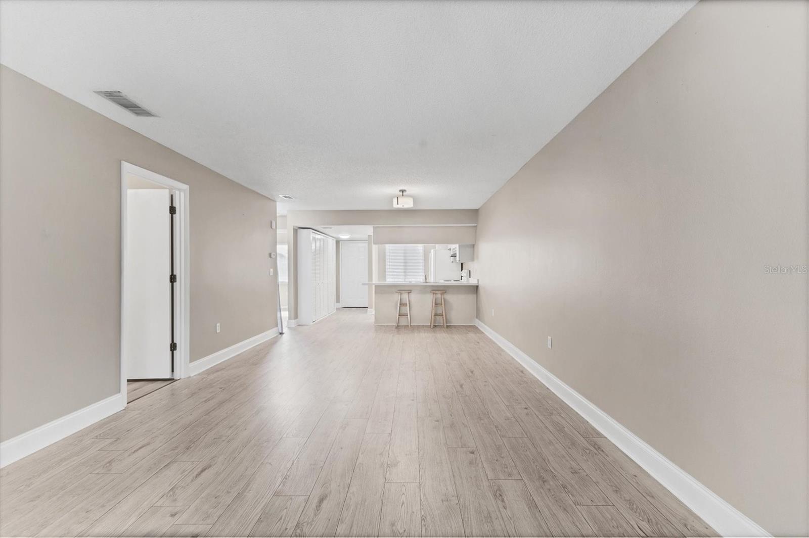 Image 9 of 45 For 7866 Eagle Creek Drive