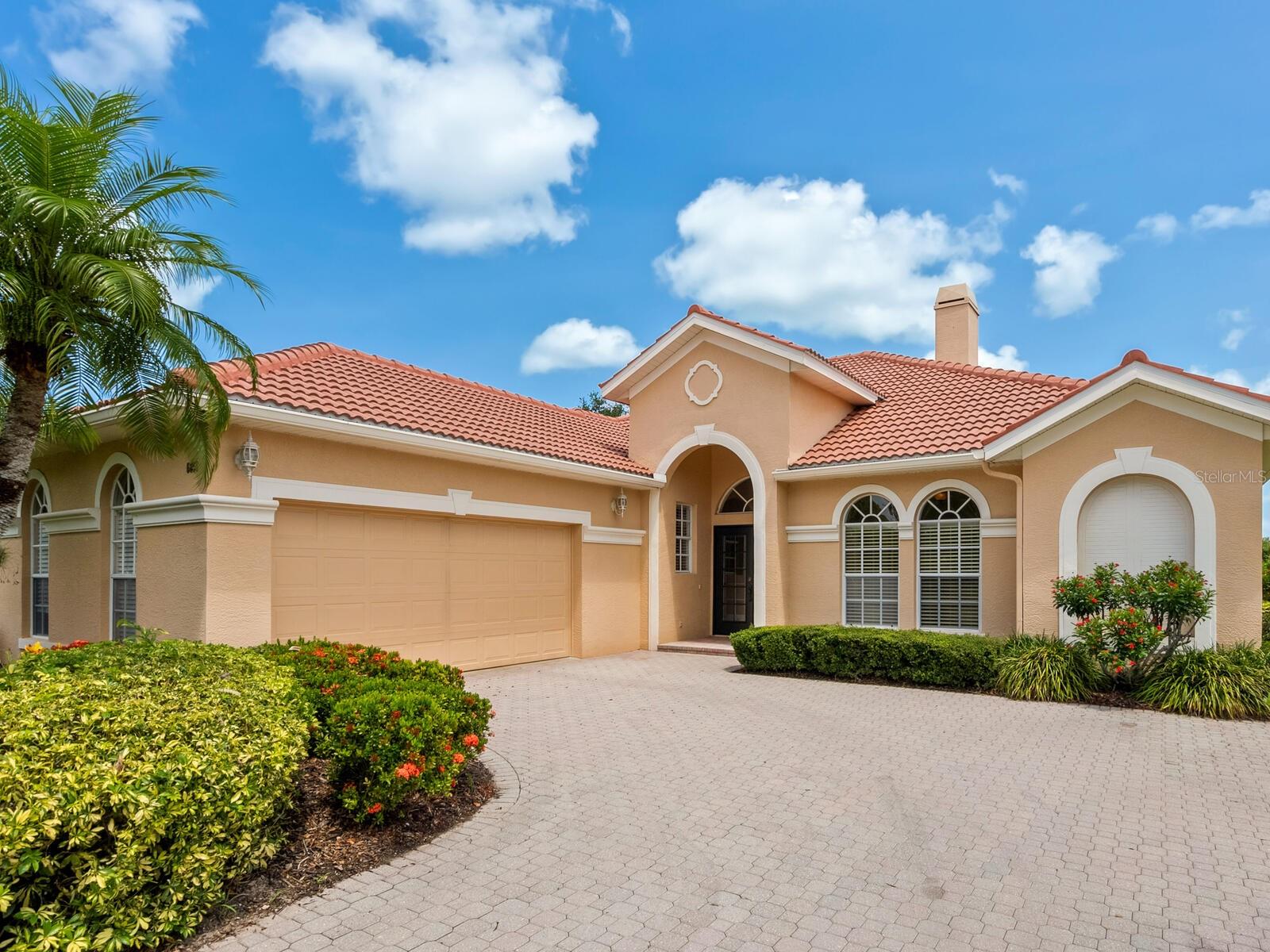 Image 10 of 69 For 6851 Bay Hill Drive