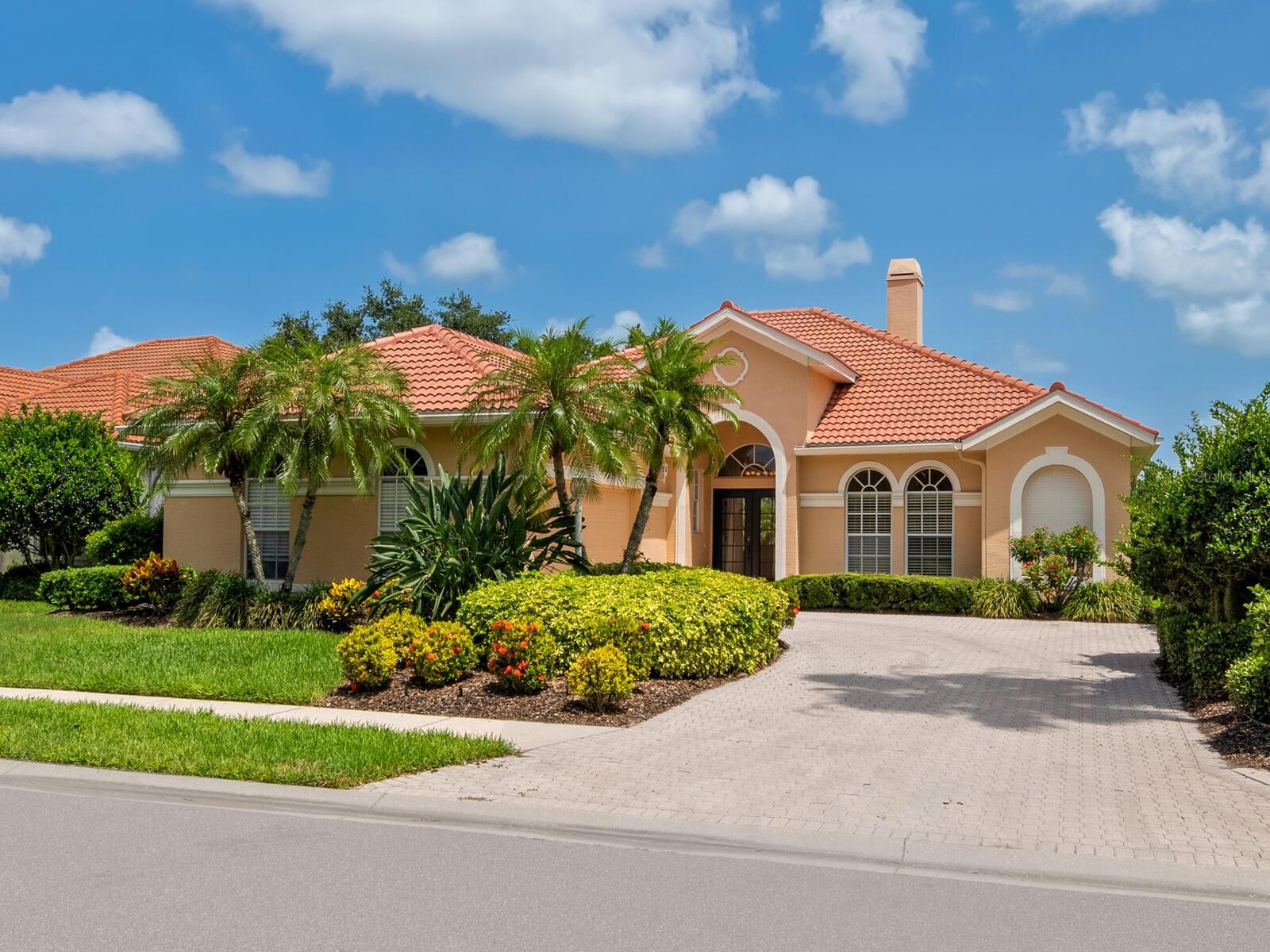Image 15 of 69 For 6851 Bay Hill Drive