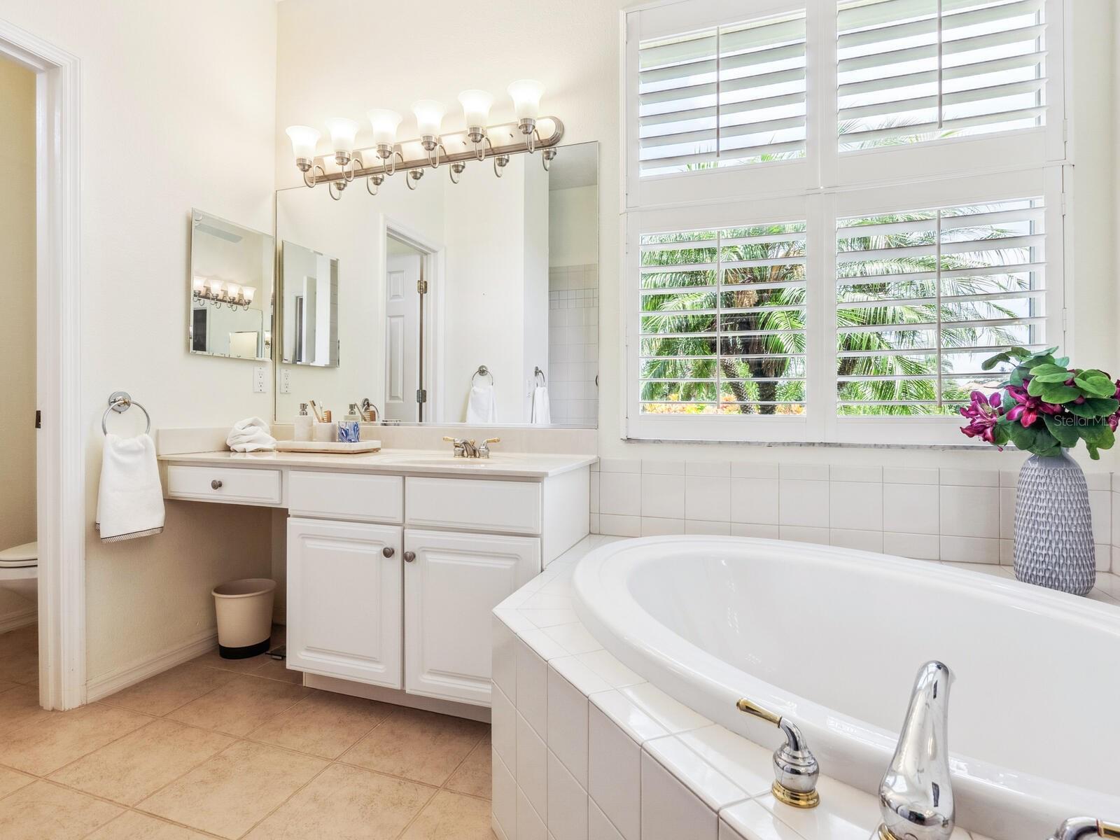 Image 20 of 69 For 6851 Bay Hill Drive