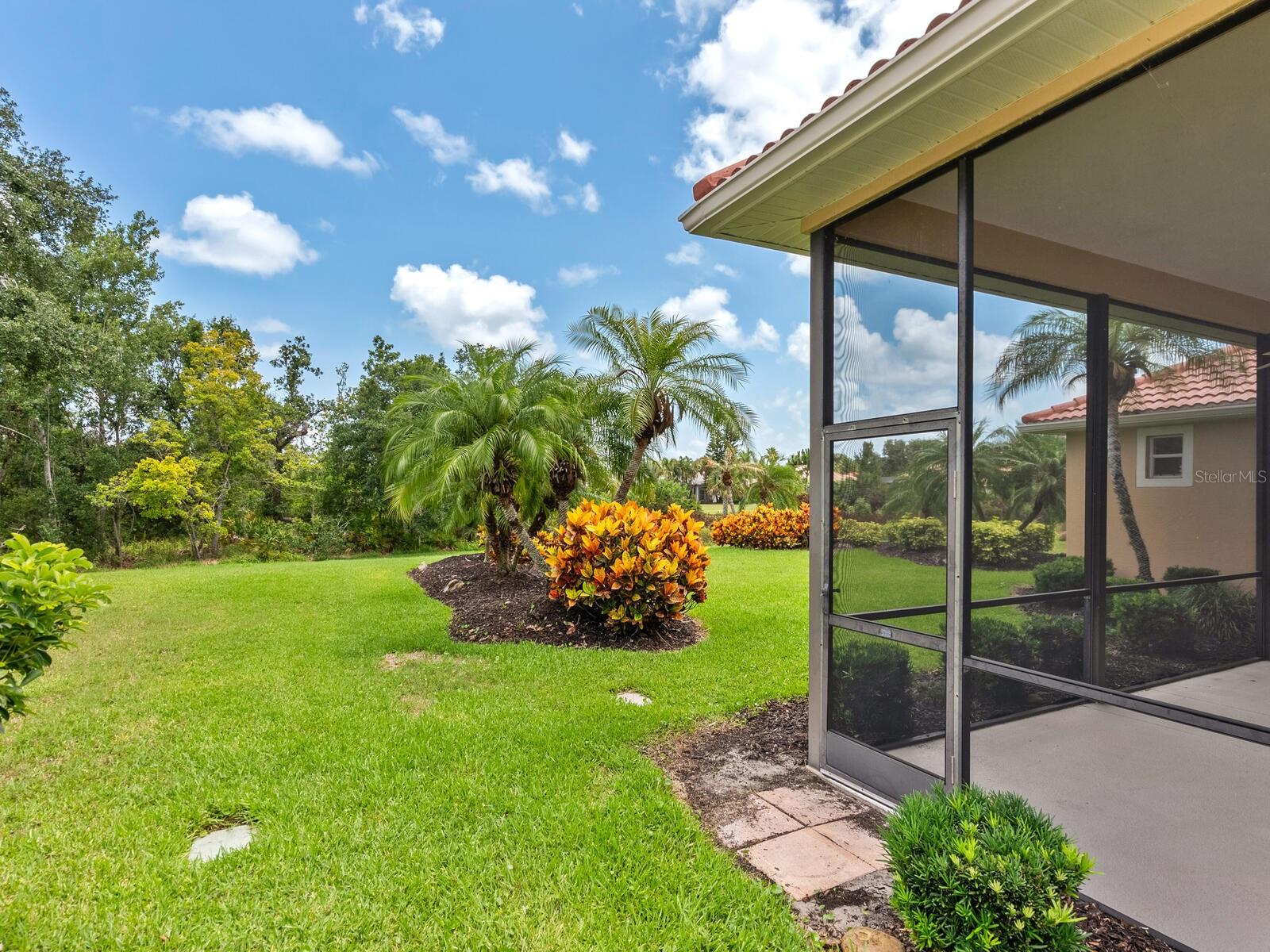 Image 33 of 69 For 6851 Bay Hill Drive