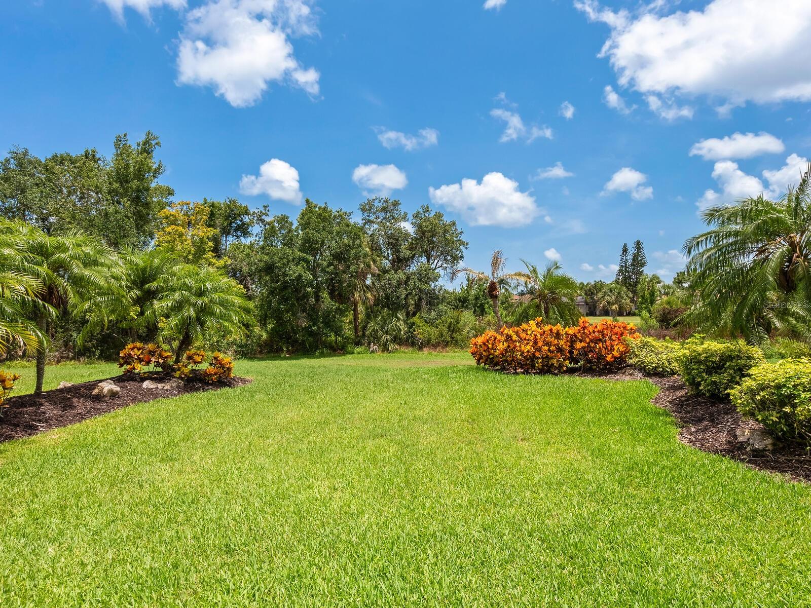 Image 37 of 69 For 6851 Bay Hill Drive