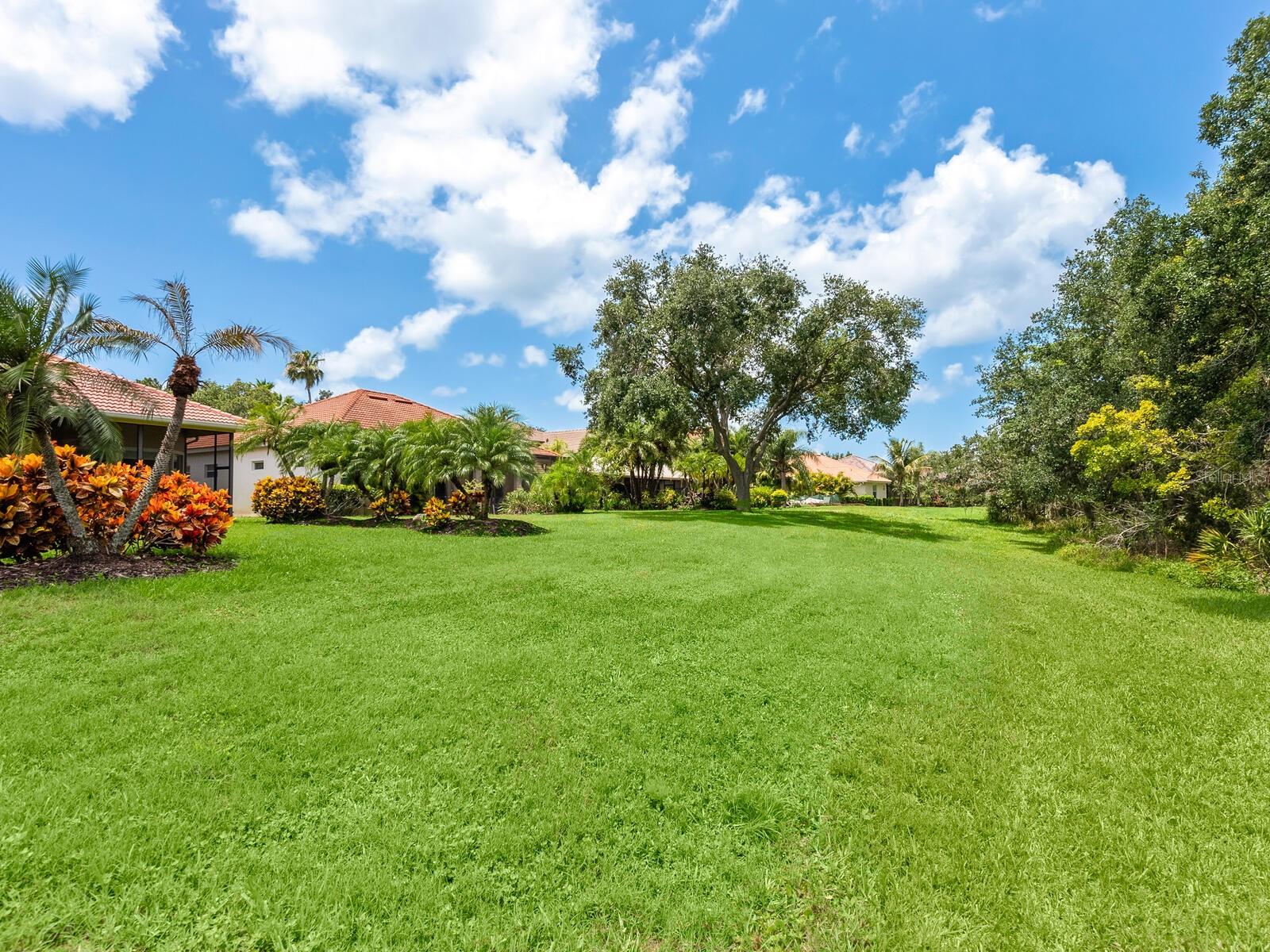 Image 40 of 69 For 6851 Bay Hill Drive