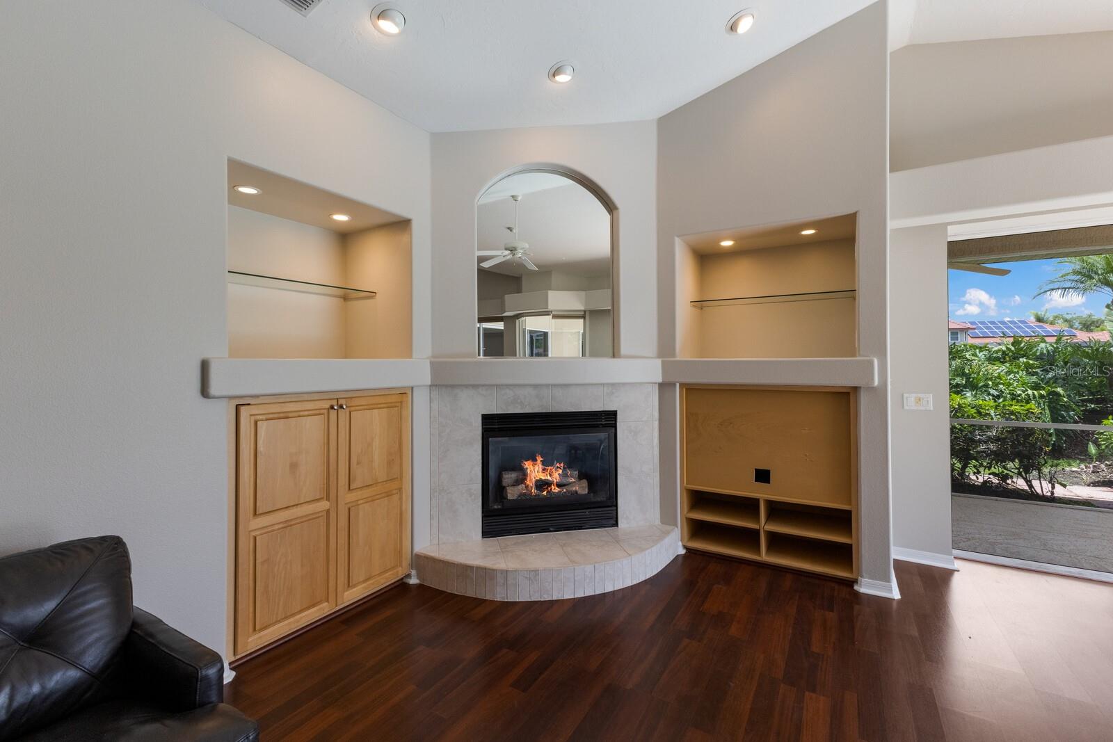 Image 19 of 58 For 8136 Deerbrook Circle