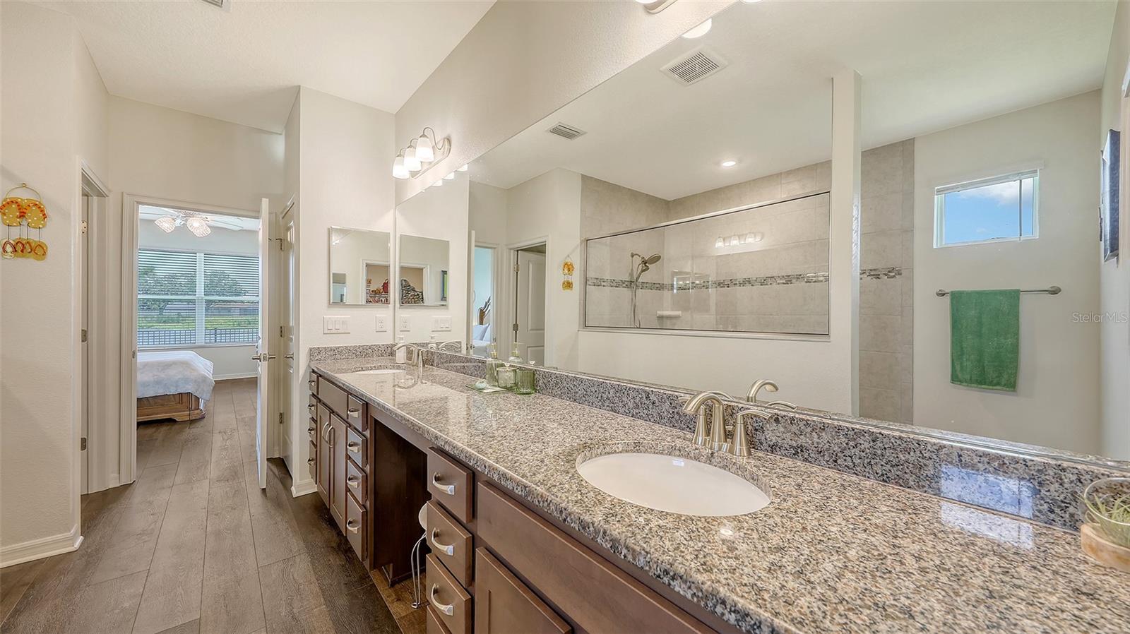 Image 31 of 89 For 5910 Hevena Court