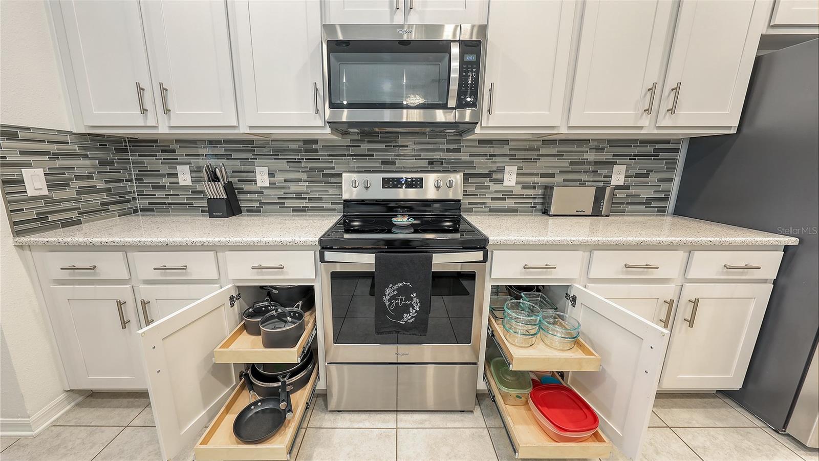 Image 41 of 89 For 5910 Hevena Court