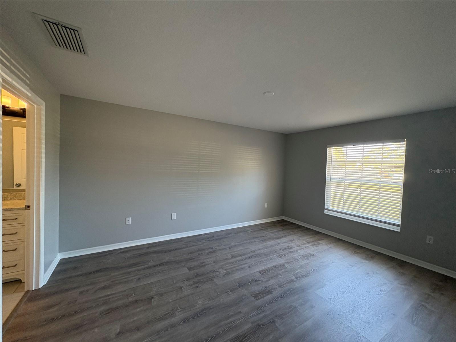 Image 11 of 19 For 4031 Wake Avenue