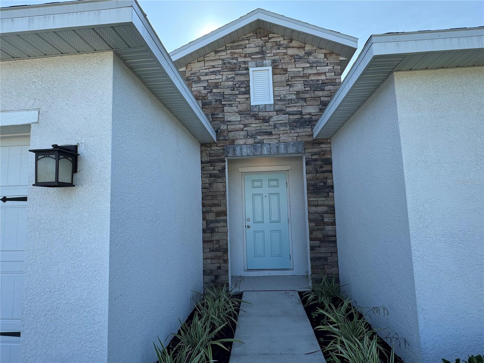 Image 5 of 40 For 807 170th Court E