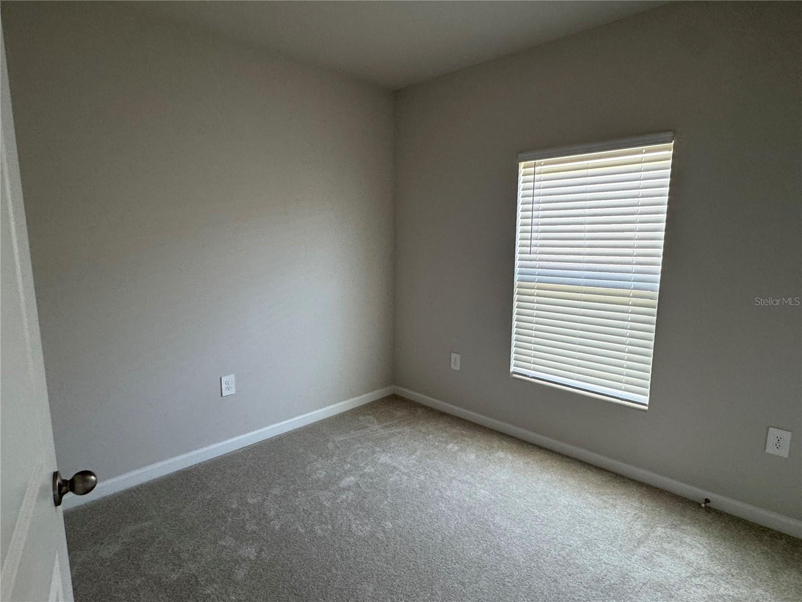 Image 8 of 40 For 807 170th Court E