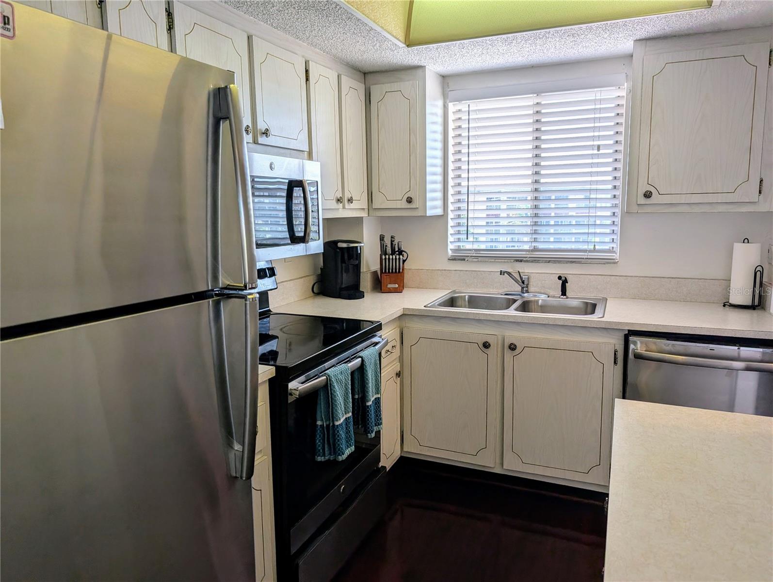 Image 3 of 40 For 3963 Lake Bayshore Drive F-414
