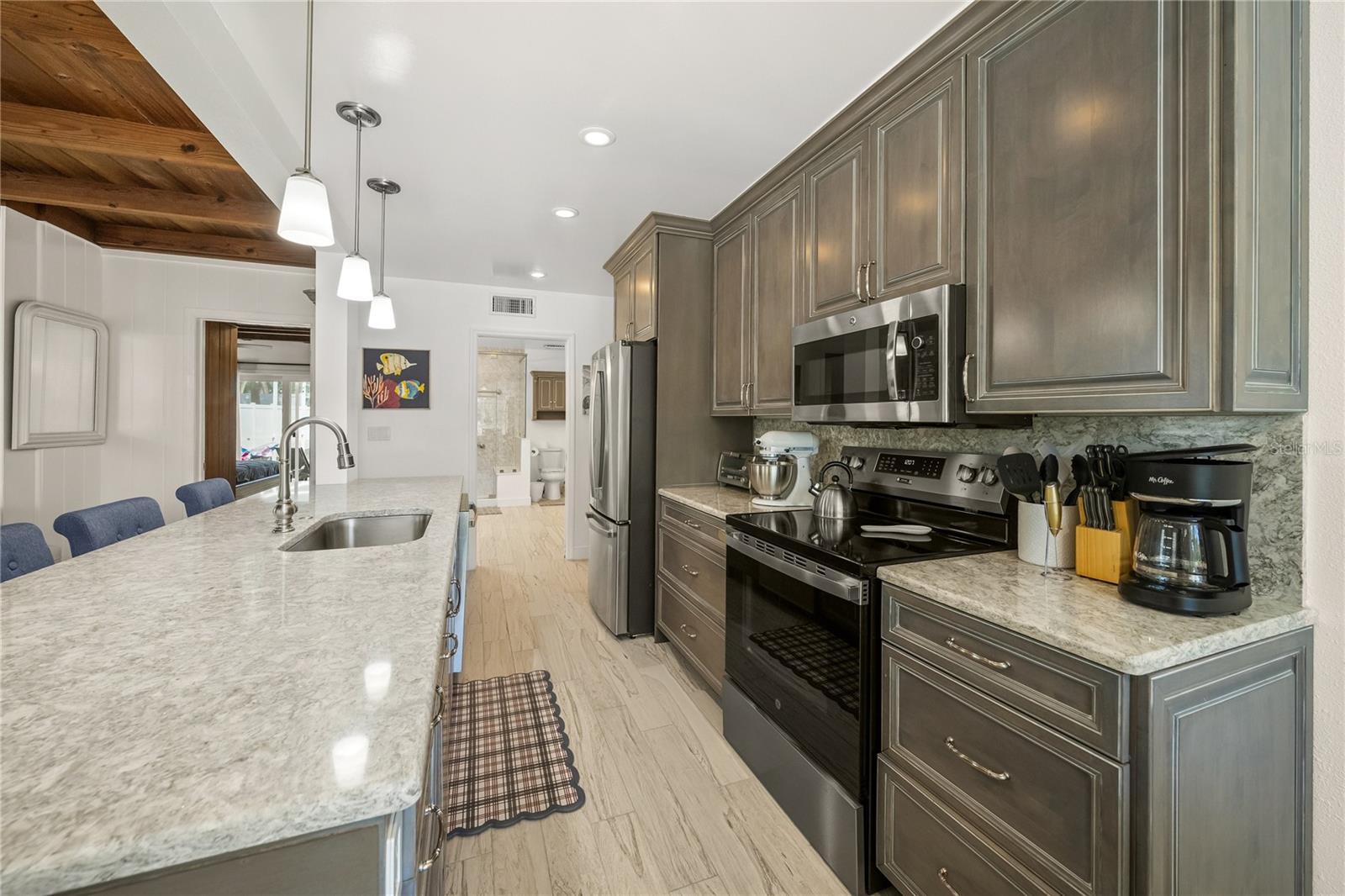 Image 10 of 82 For 627 Avenida Del Norte