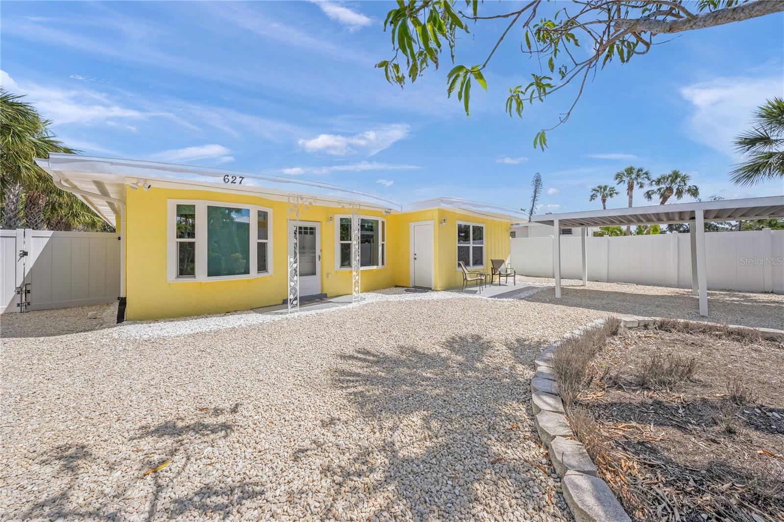 Image 2 of 82 For 627 Avenida Del Norte