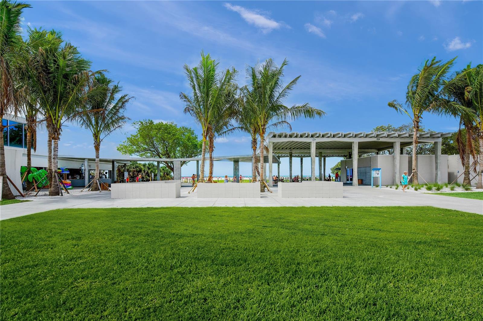Image 45 of 82 For 627 Avenida Del Norte