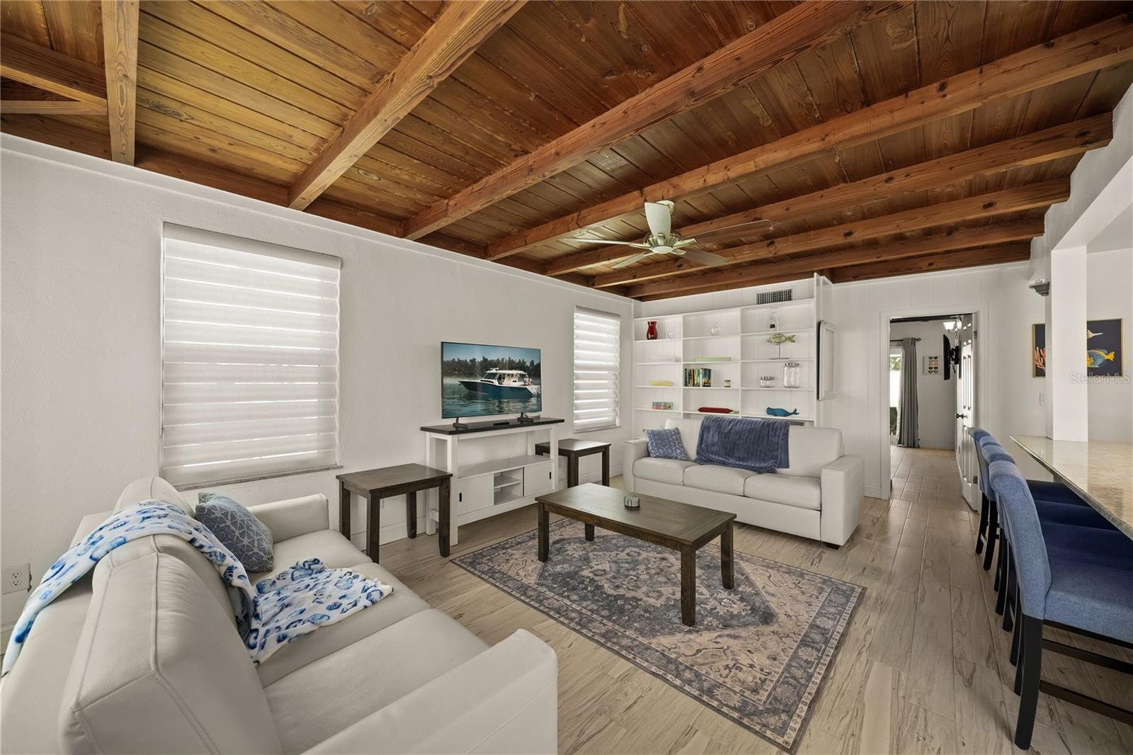 Image 6 of 82 For 627 Avenida Del Norte