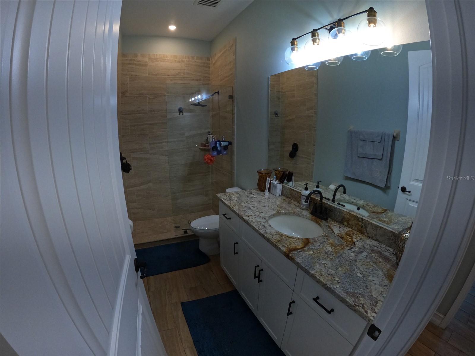 Image 33 of 40 For 6619 35th Court E