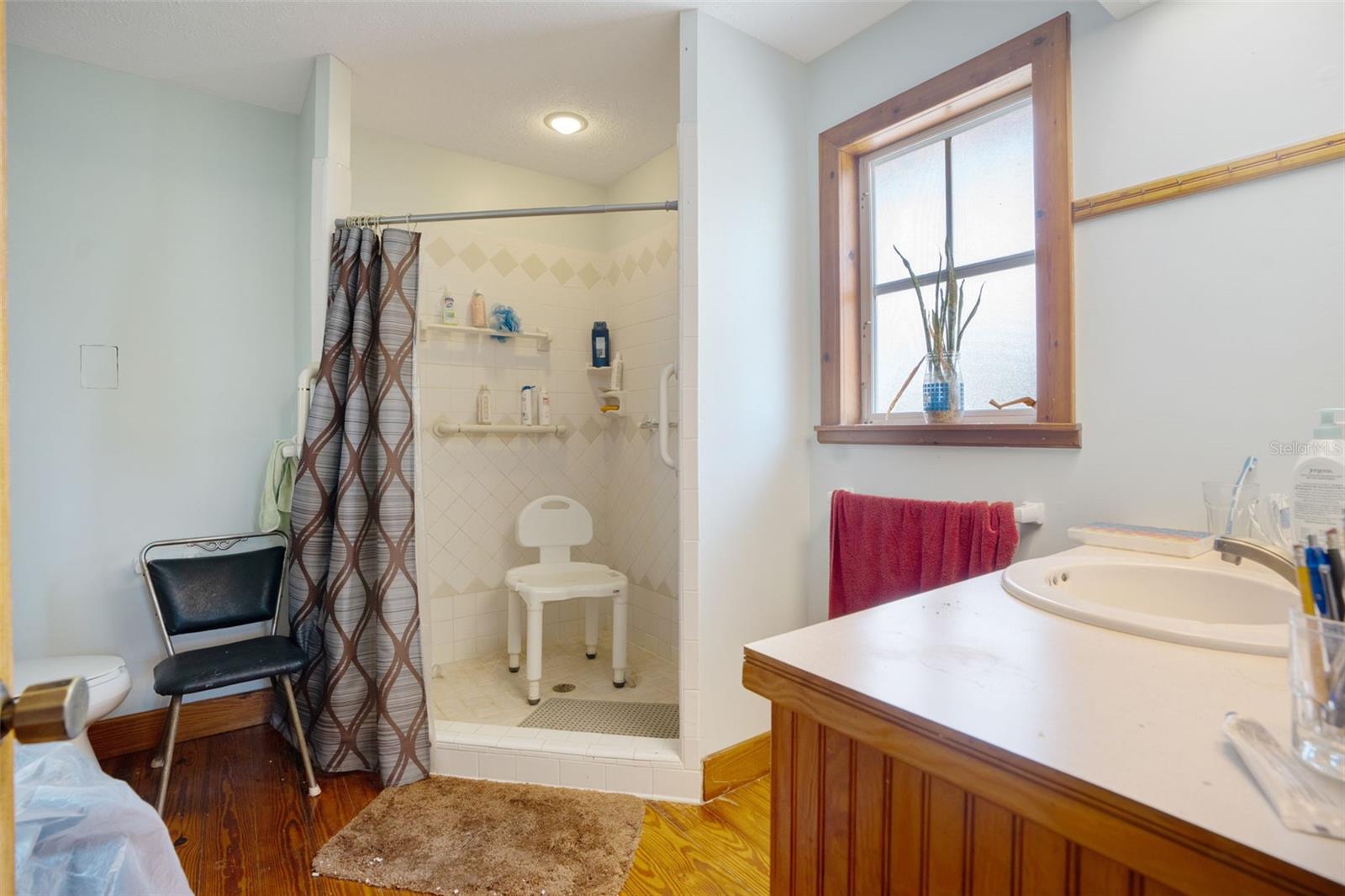 Image 18 of 35 For 5034 257th Street E