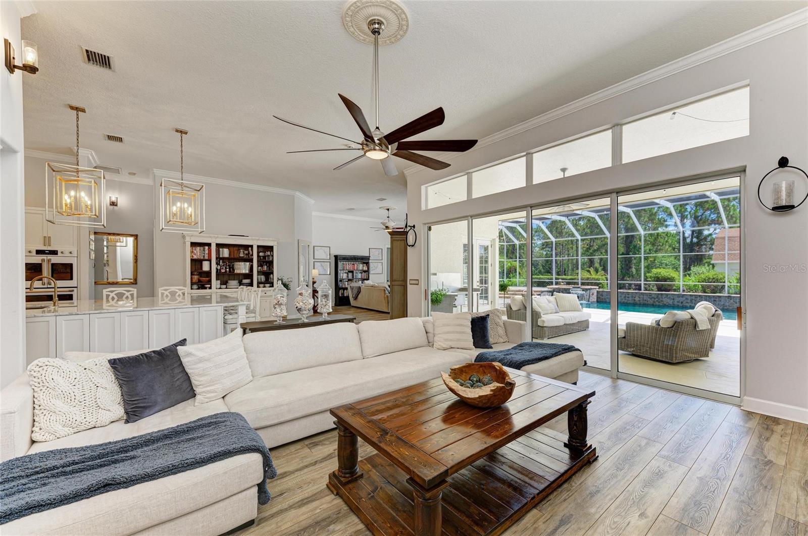 Image 33 of 94 For 20207 71st Avenue E
