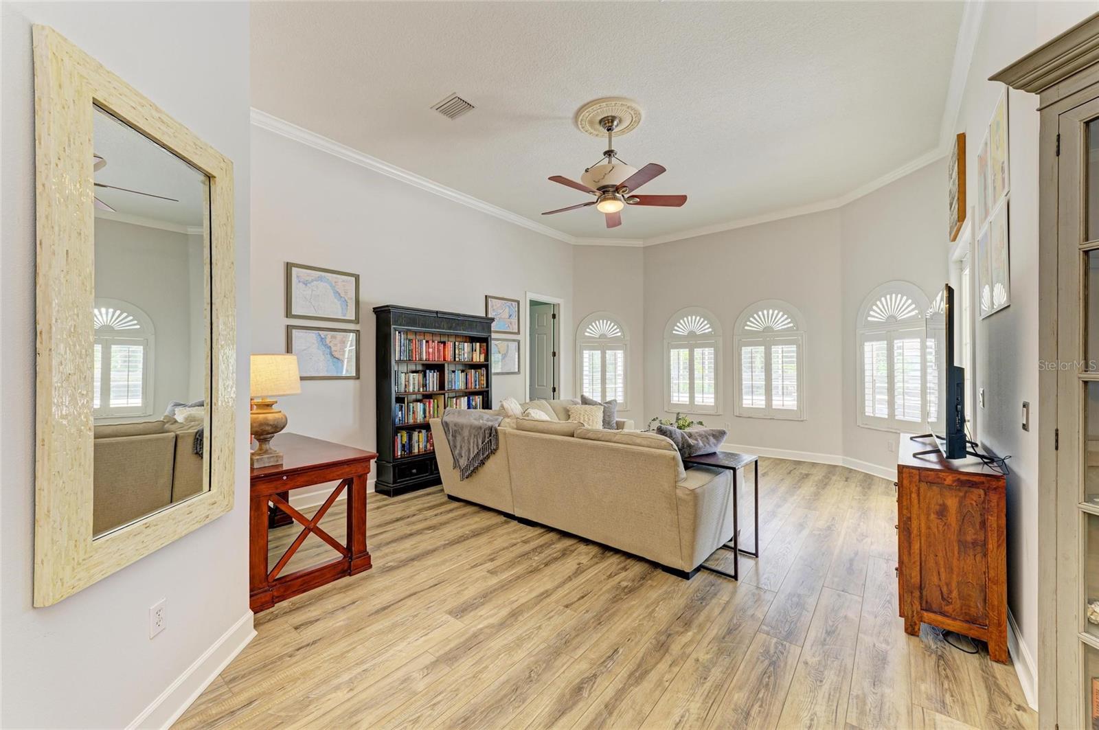 Image 43 of 94 For 20207 71st Avenue E