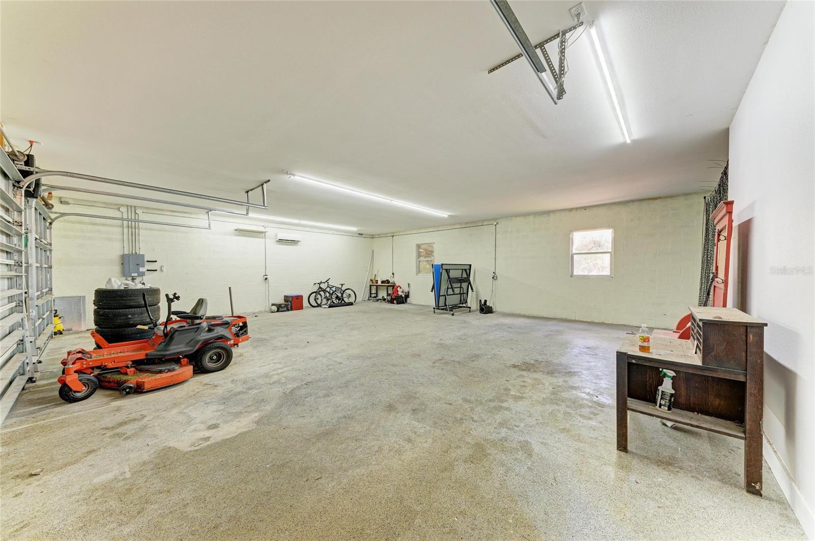 Image 82 of 94 For 20207 71st Avenue E