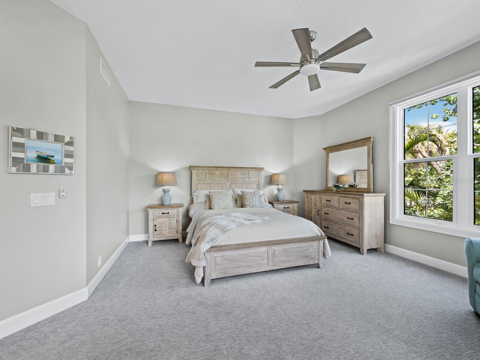 Image 19 of 78 For 3959 Somerset Drive