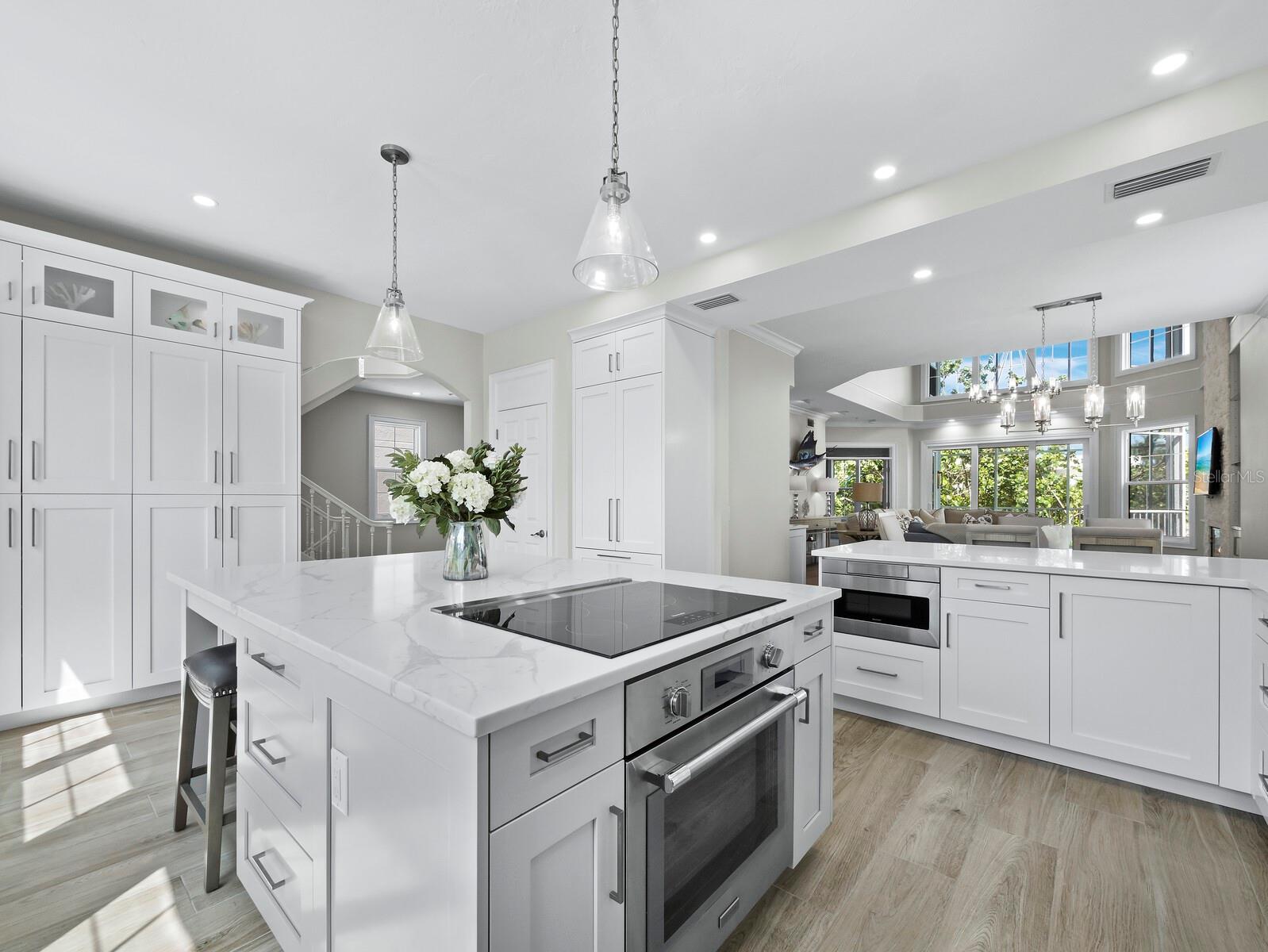 Image 8 of 78 For 3959 Somerset Drive