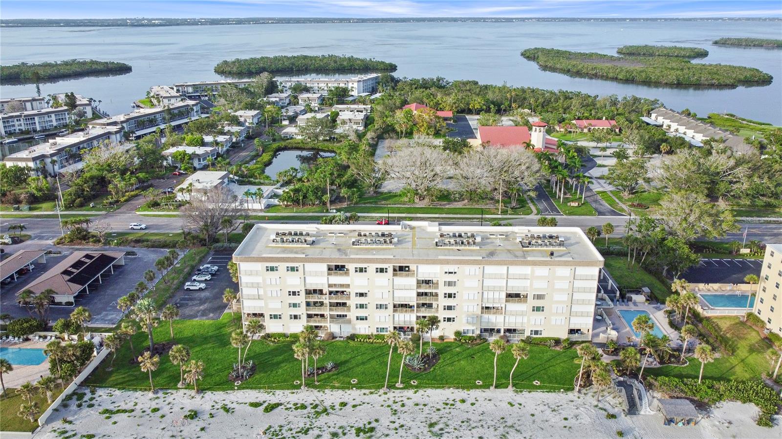 Image 32 of 47 For 4325 Gulf Of Mexico Drive 305