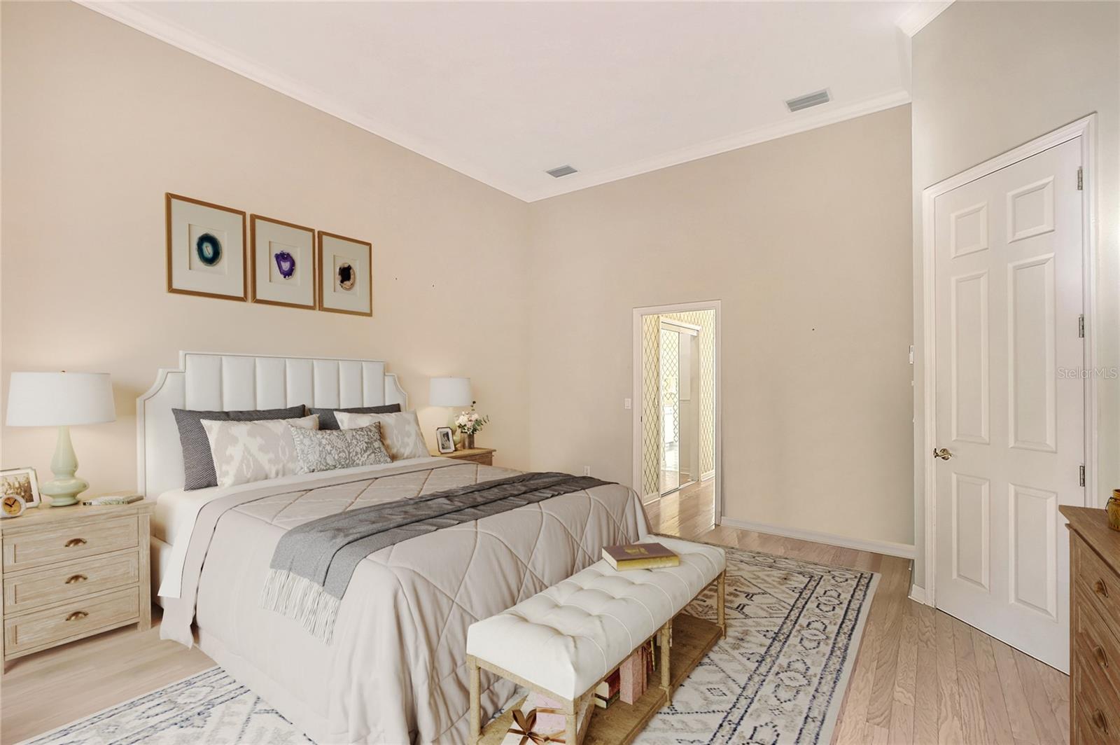 Image 18 of 49 For 5839 Los Verdes Court