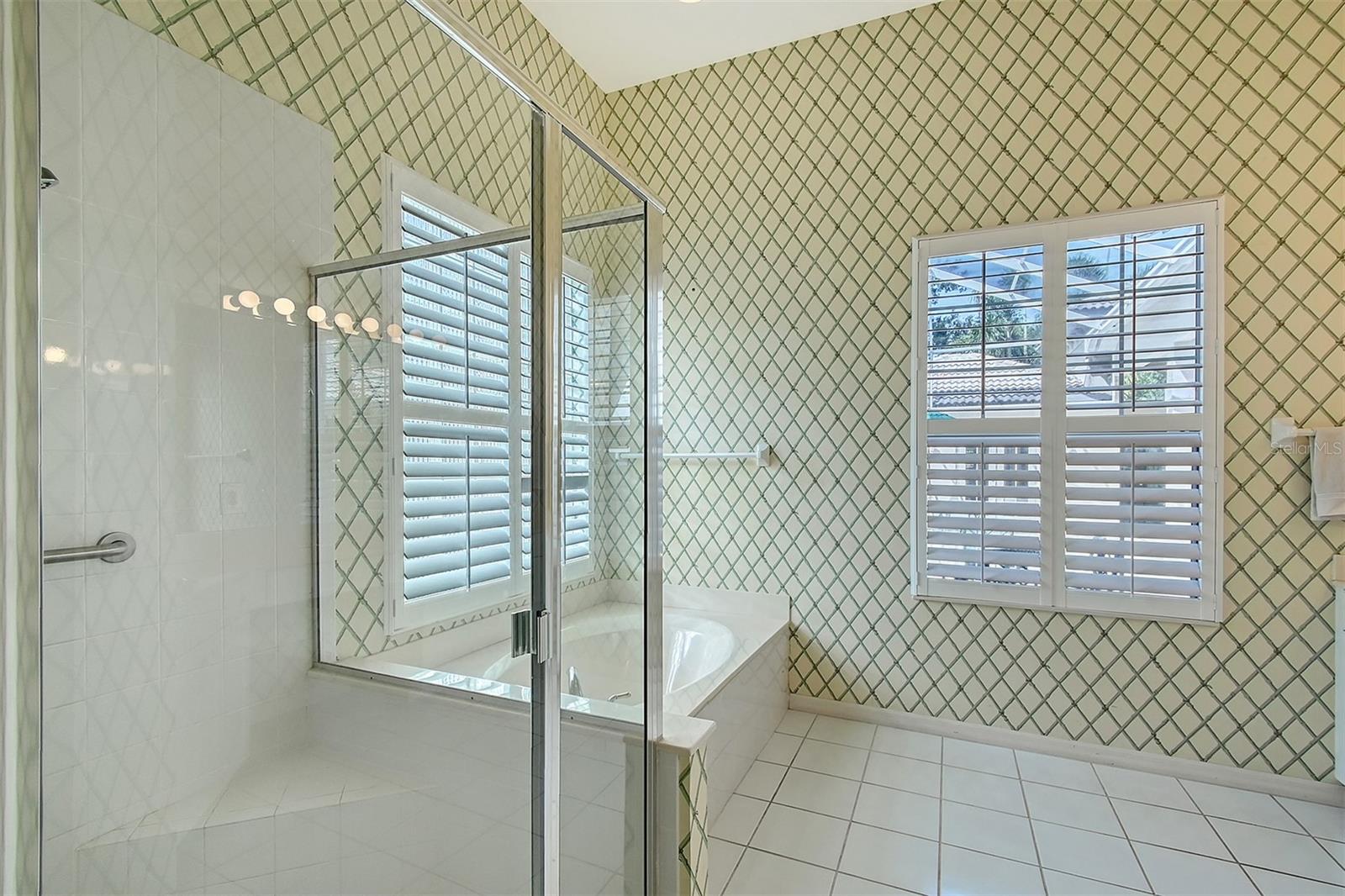 Image 19 of 49 For 5839 Los Verdes Court