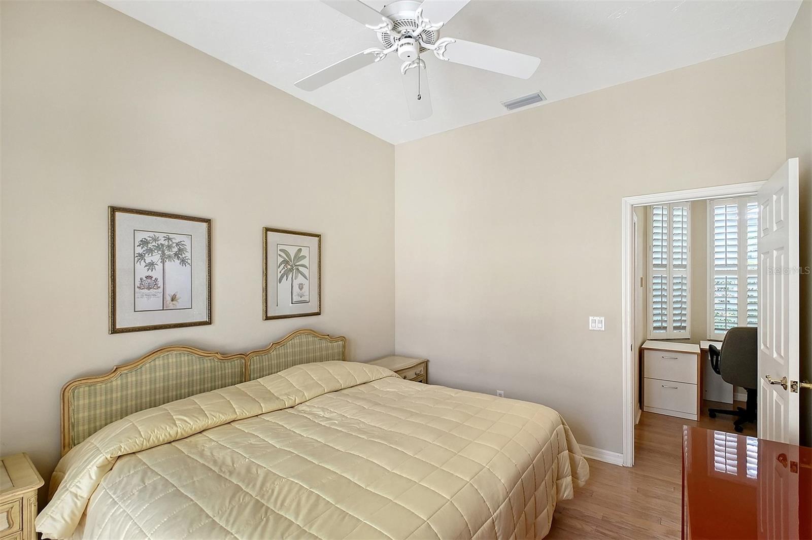 Image 25 of 49 For 5839 Los Verdes Court