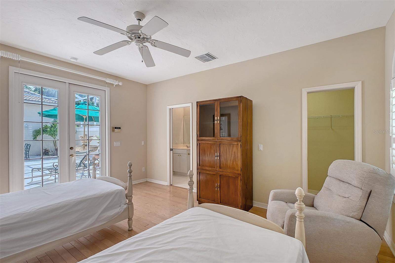 Image 30 of 49 For 5839 Los Verdes Court