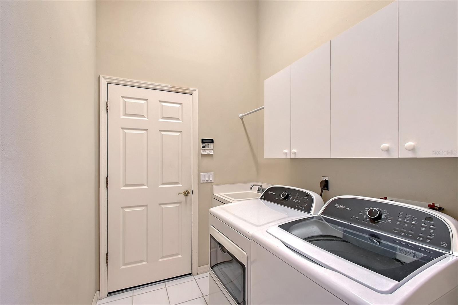 Image 35 of 49 For 5839 Los Verdes Court