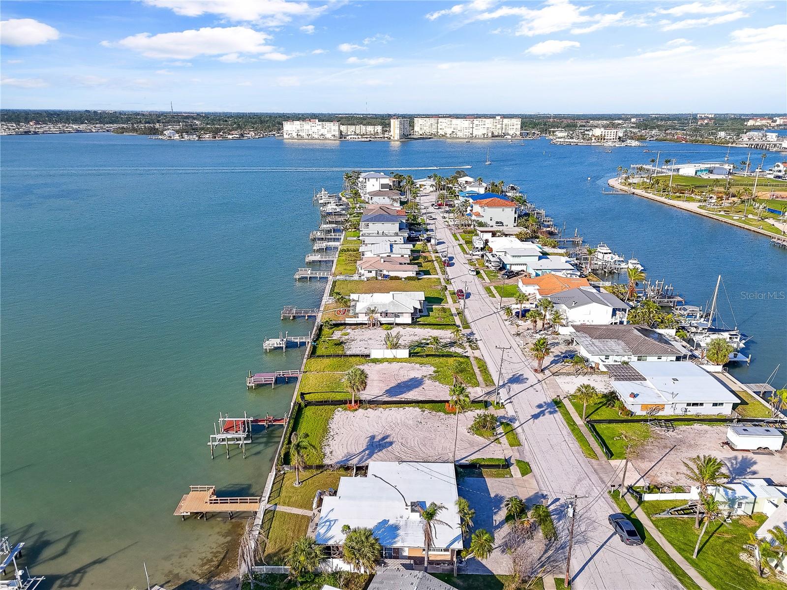 Image 9 of 16 For 15305 Harbor Drive