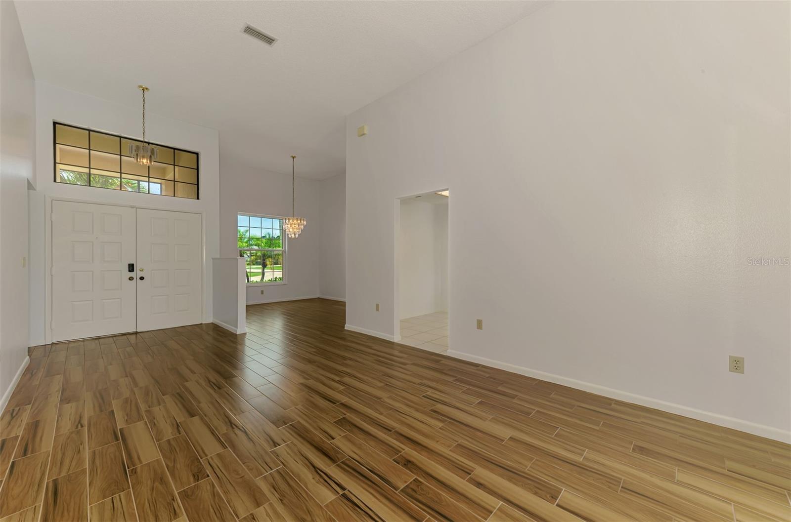 Image 10 of 51 For 1144 Hoover Street