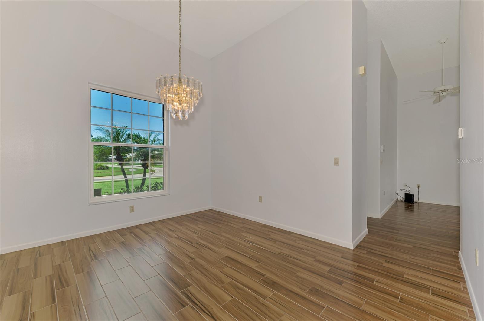 Image 11 of 51 For 1144 Hoover Street