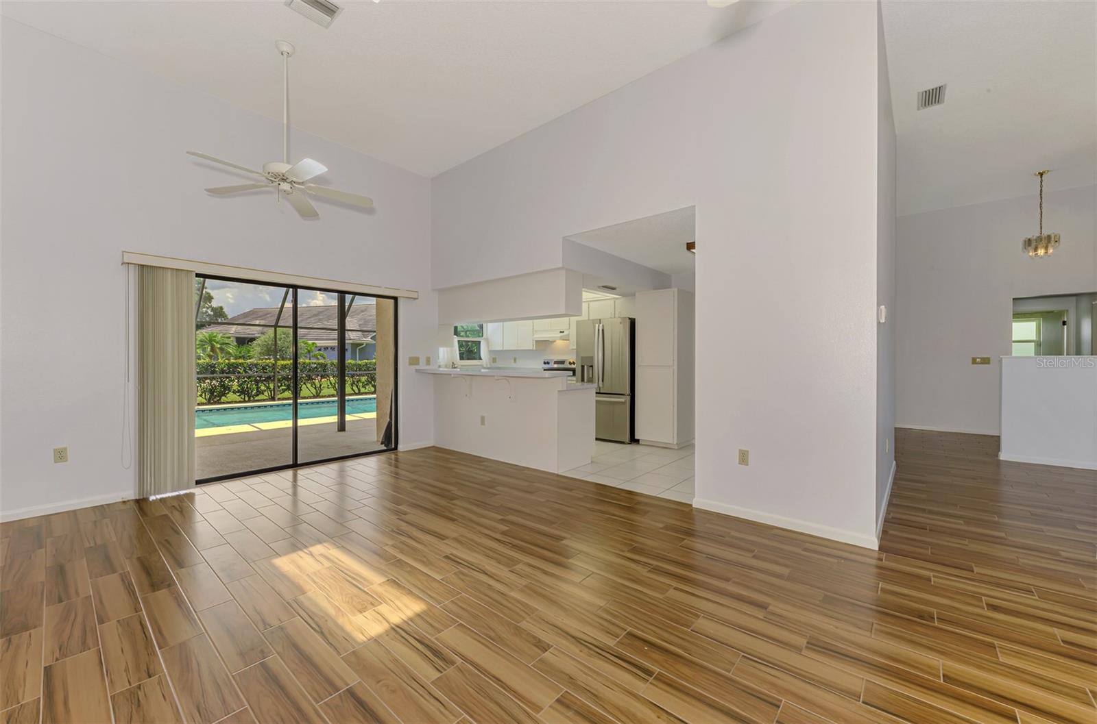 Image 16 of 51 For 1144 Hoover Street