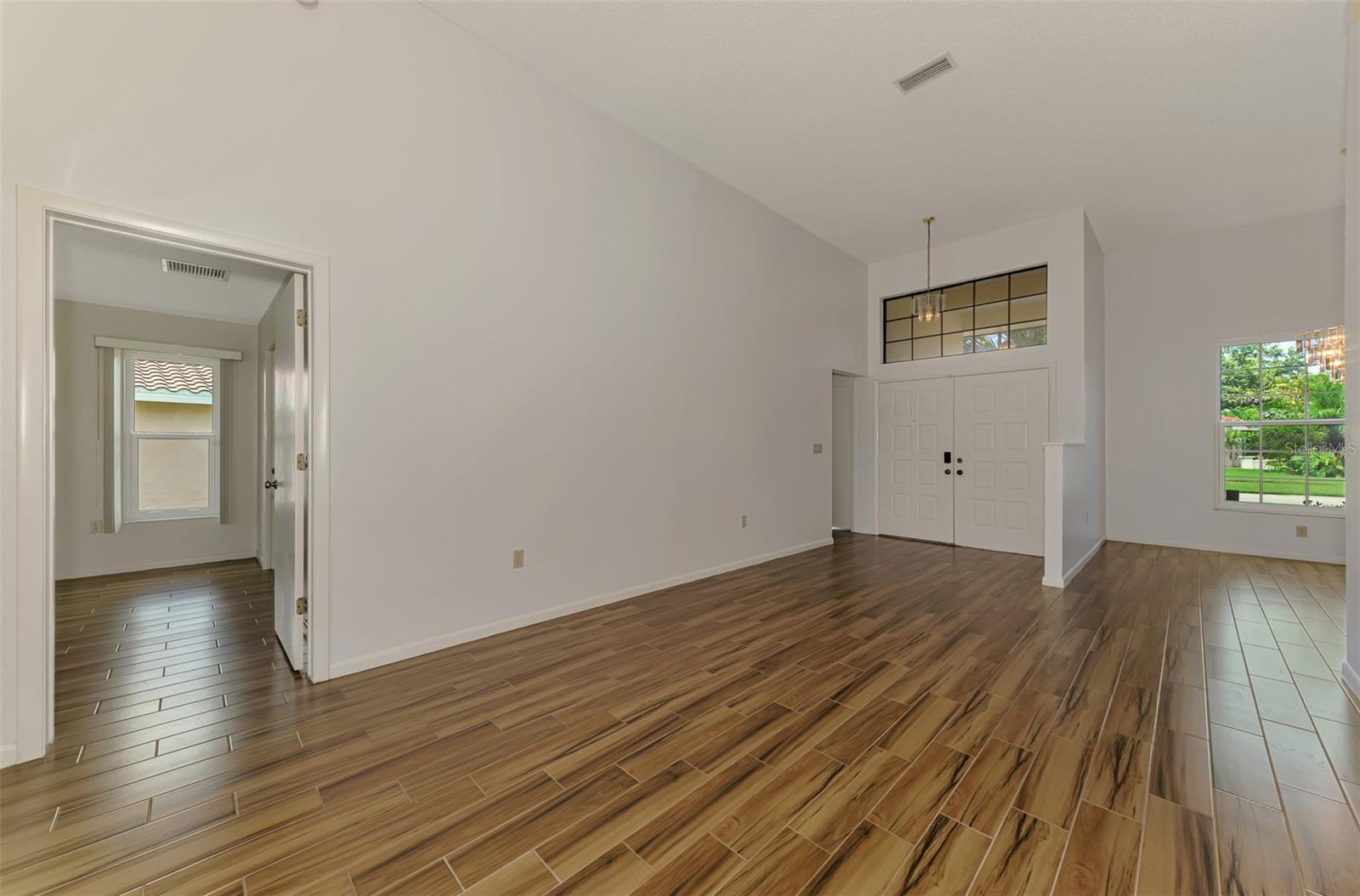 Image 9 of 51 For 1144 Hoover Street