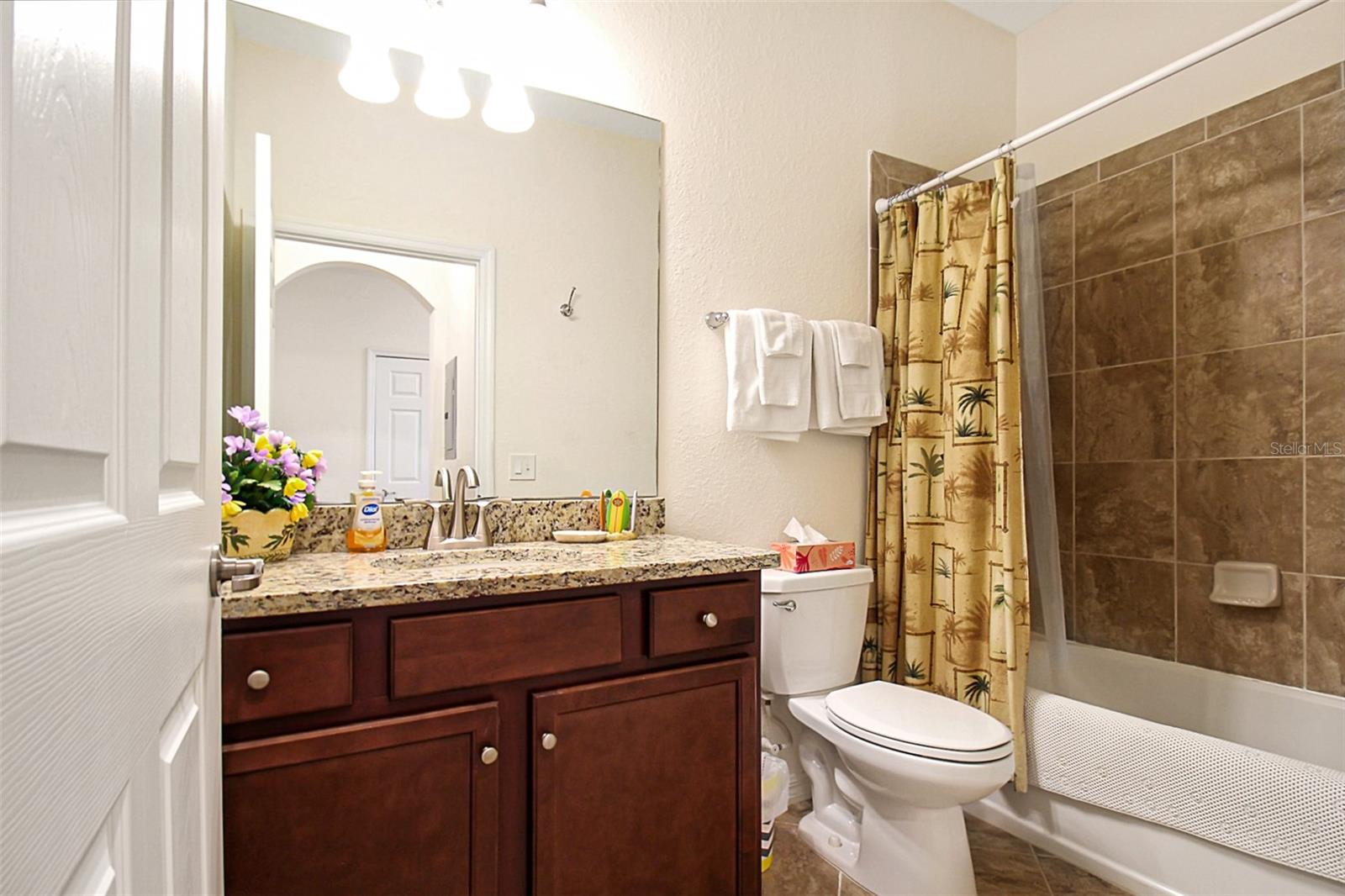 Image 18 of 47 For 17006 Vardon Terrace 406
