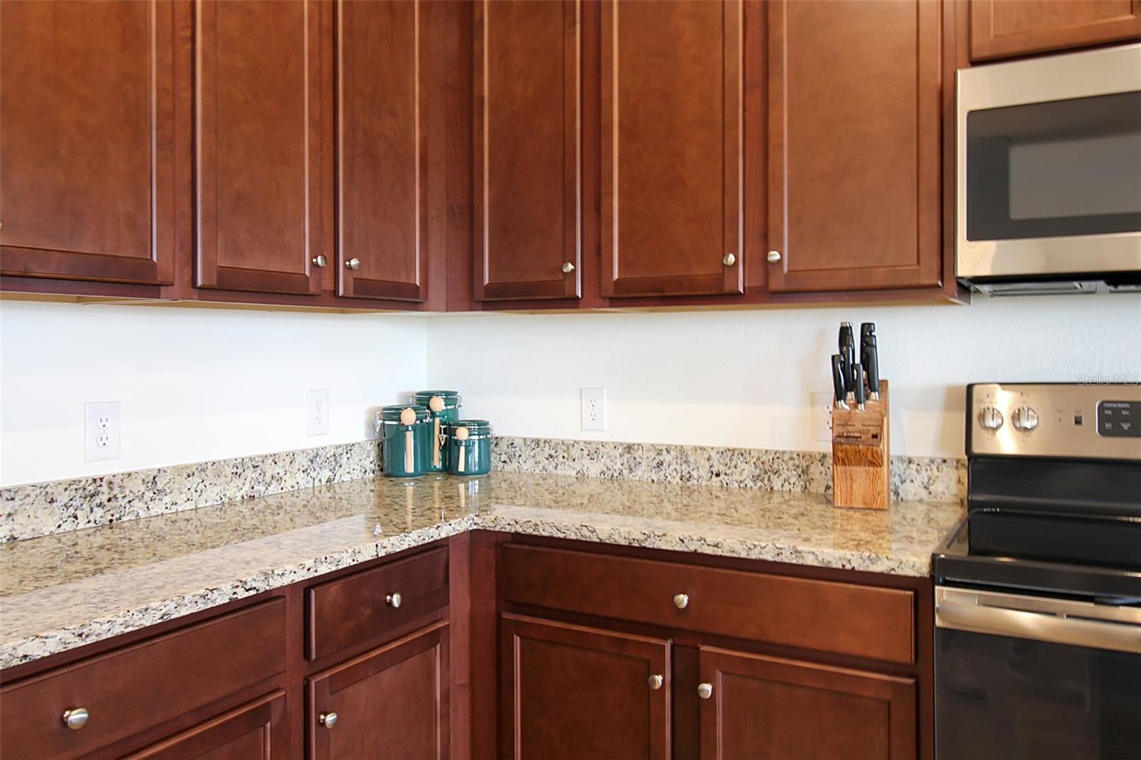 Image 29 of 47 For 17006 Vardon Terrace 406
