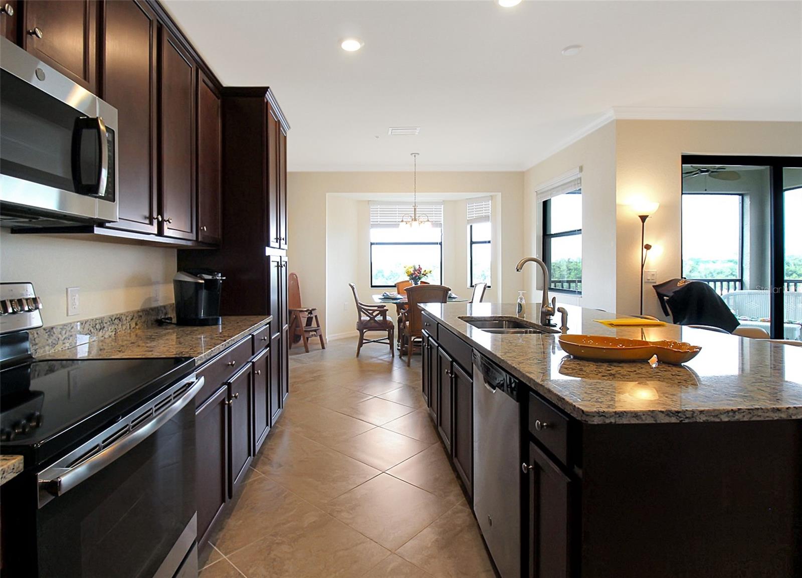 Image 31 of 47 For 17006 Vardon Terrace 406