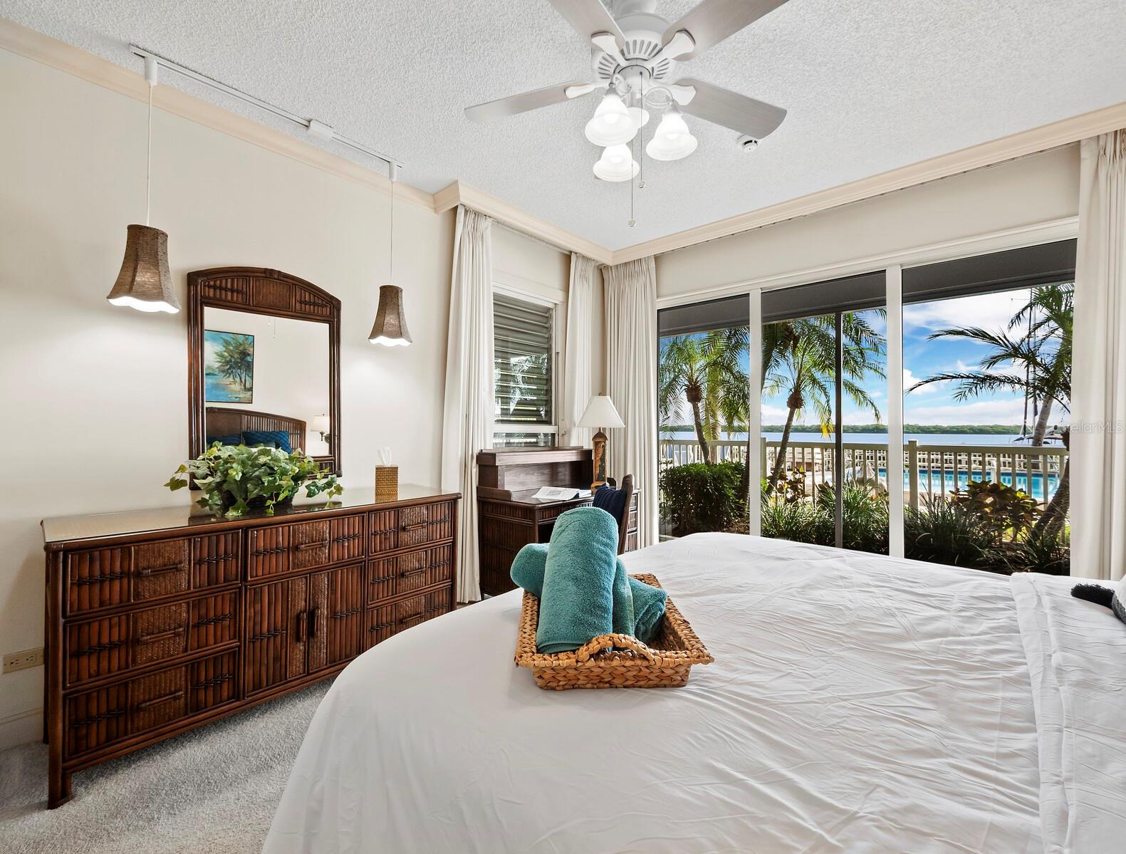 Image 8 of 41 For 615 Dream Island Place 105