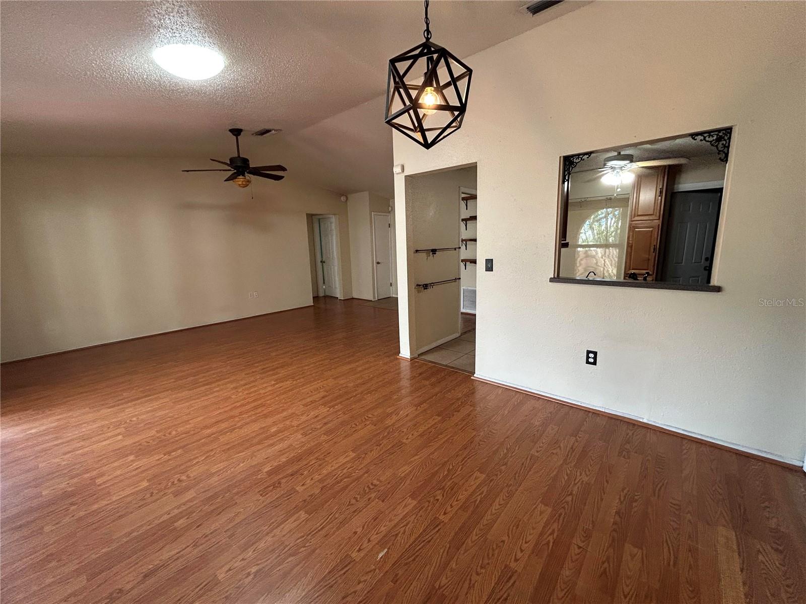 Image 4 of 12 For 3710 31st Avenue W