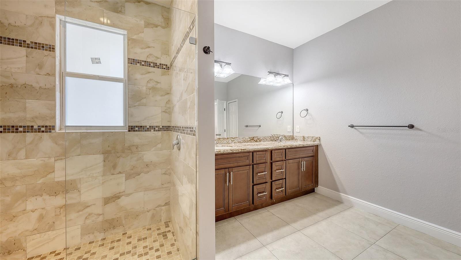 Image 16 of 32 For 205 Sugarloaf Drive